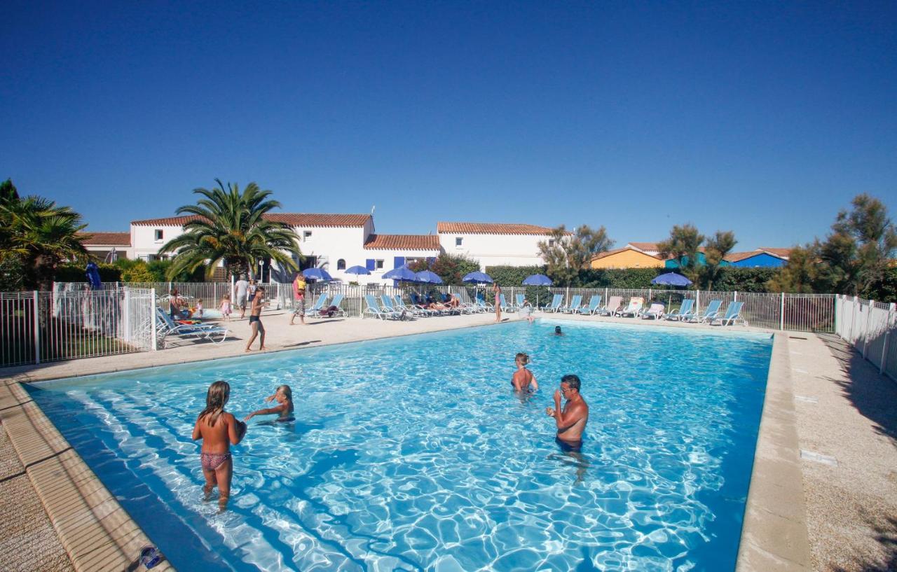 Residence Odalys Le Village Des Amareyeurs Le Château-dʼOléron Exterior foto